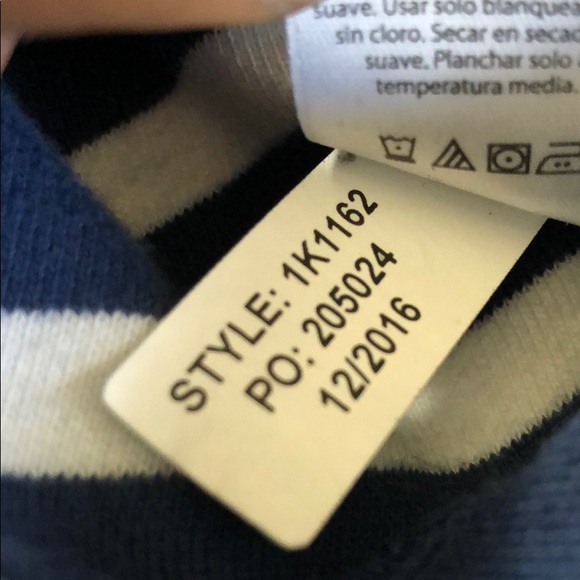 Vineyard Vines Sweater - Picture 4 of 5